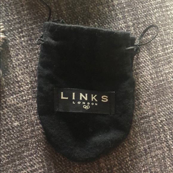 Links London charm bracelet and heart charm - Picture 9 of 17